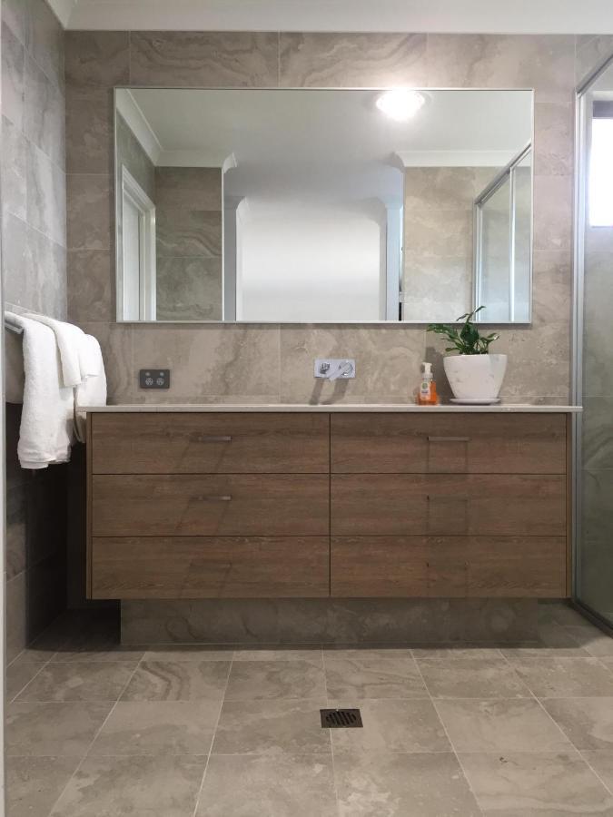לינה וארוחת בוקר דנסבורו Eagle Bay House מראה חיצוני תמונה